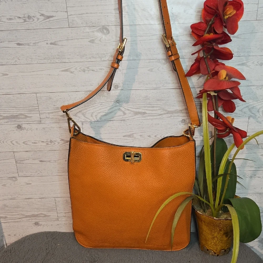 Elegant Orange Michael Kors Sullivan Large Leather Messenger Bag